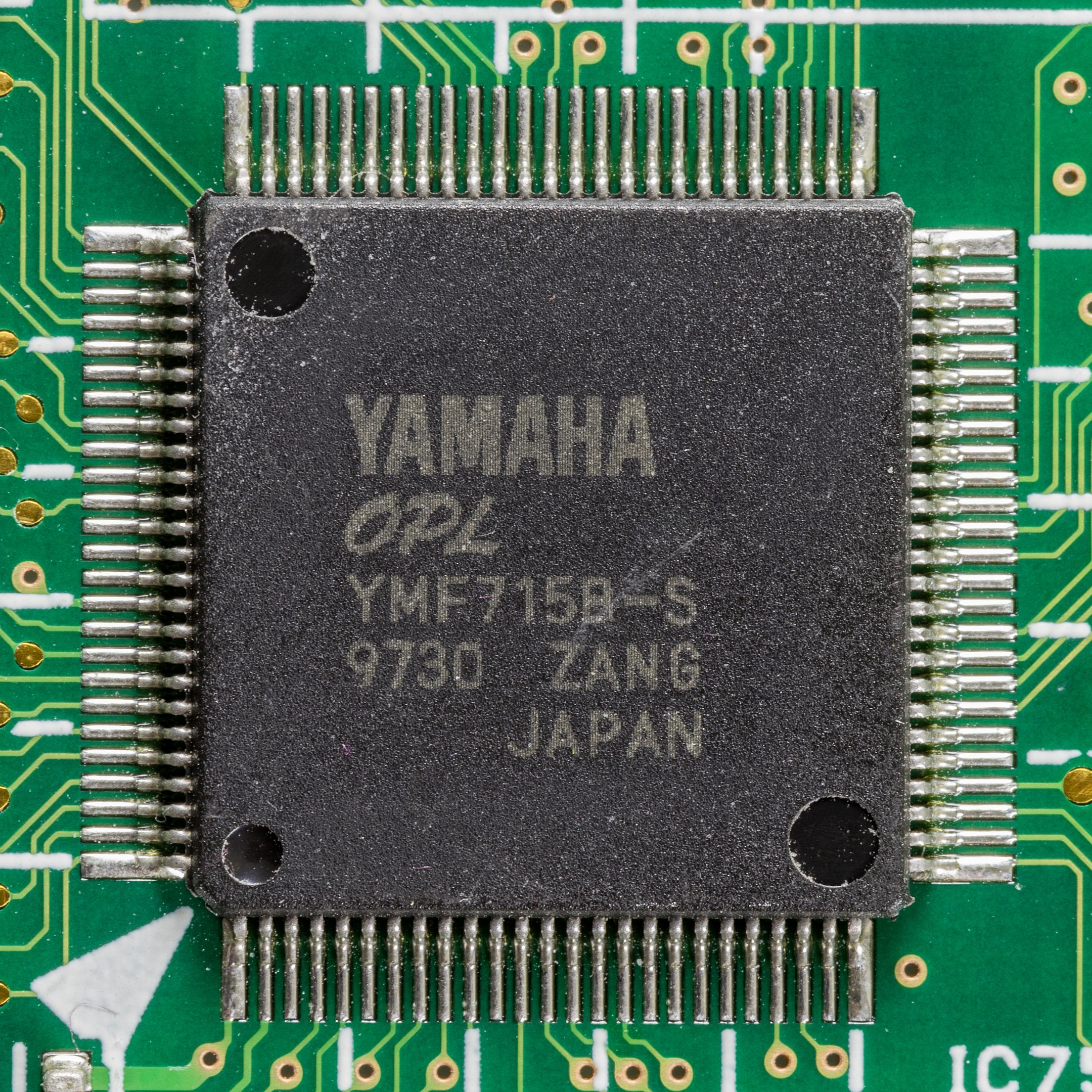 Yamaha YMF715 OPL3